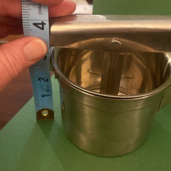 Cuisipro 18/10 Stainless Steel Ricer Potato Masher and Baby food masher - Picture 7 of 7